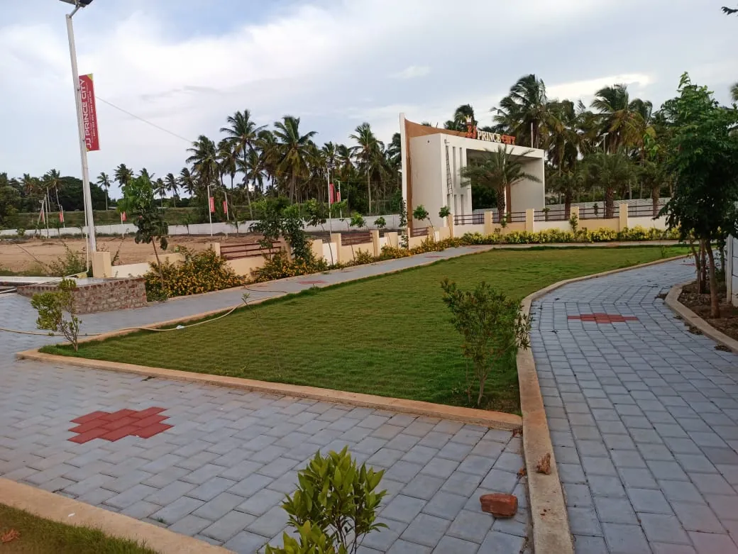 1500 Sqft Land for Sale in Railway station , Zamin Uthukuli