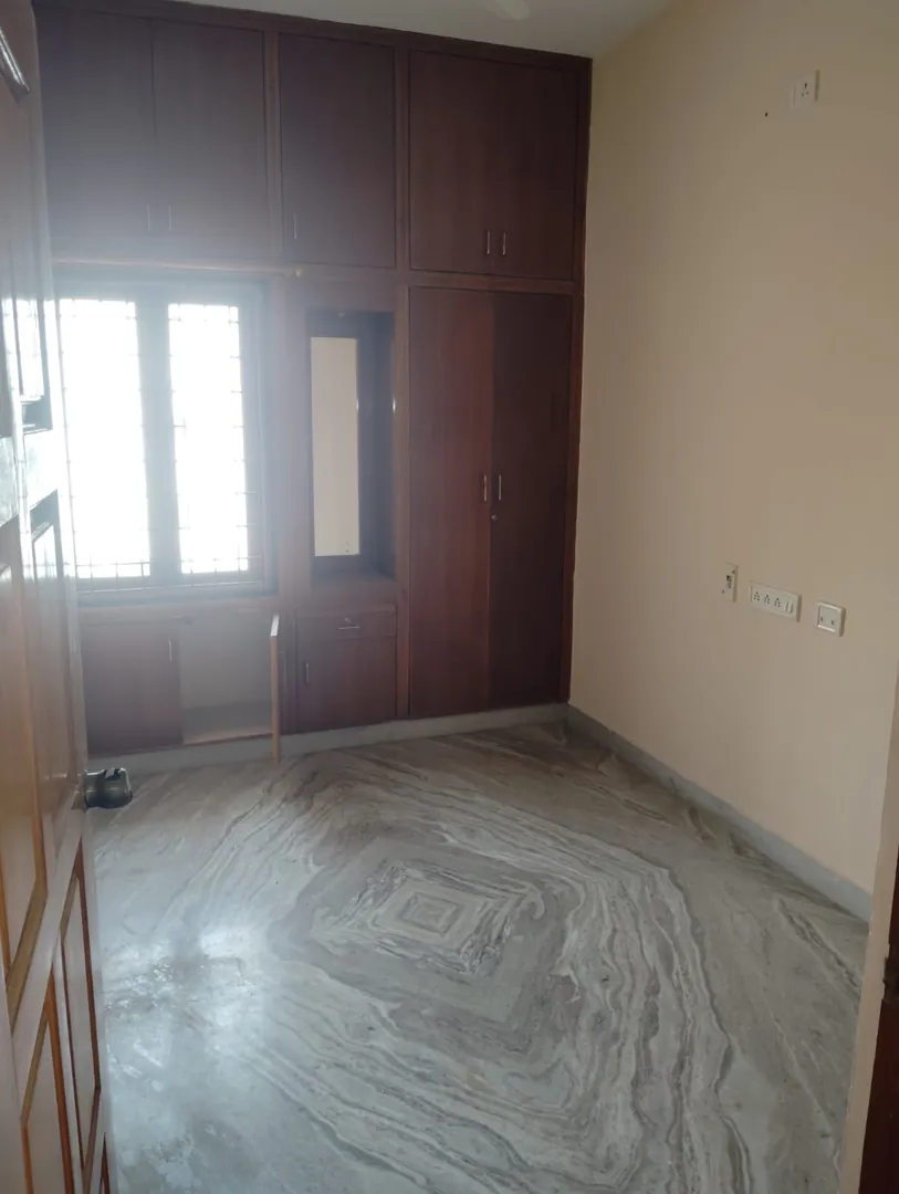 4 BHK Flat for Sale in Srinivasa Nagar, Velachery, Chennai