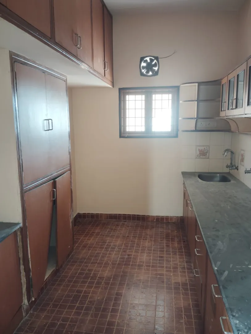 4 BHK Flat for Sale in Srinivasa Nagar, Velachery, Chennai