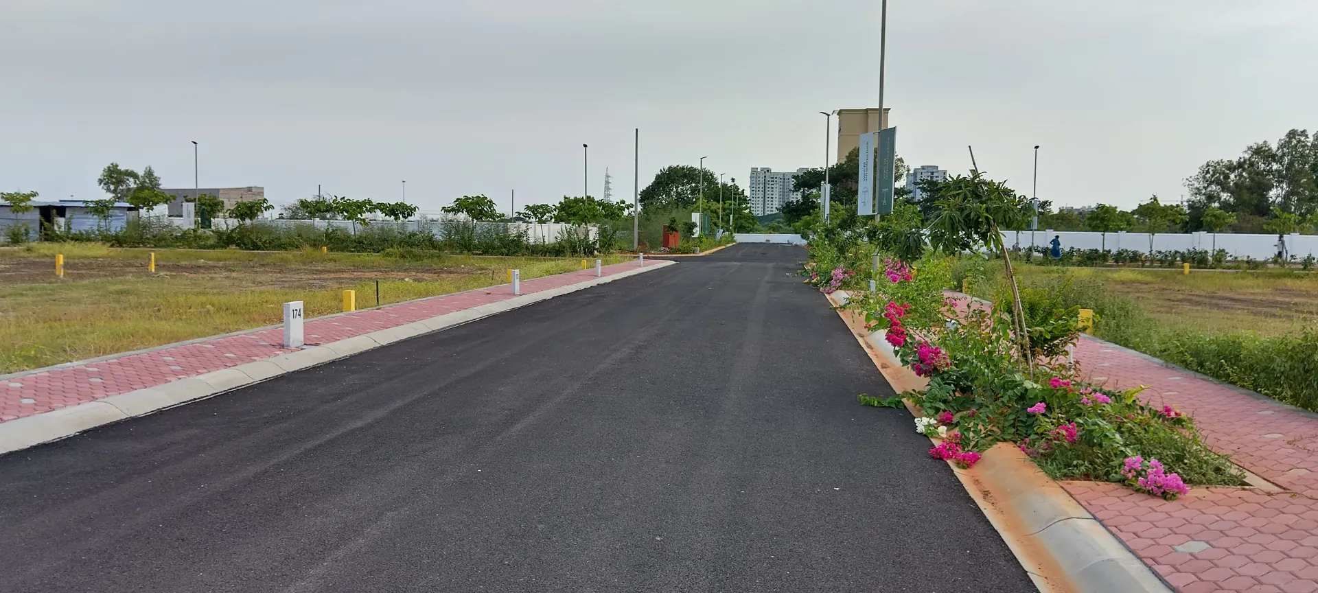 914 Sqft Plot for Sale in Thaiyur, Senganmal