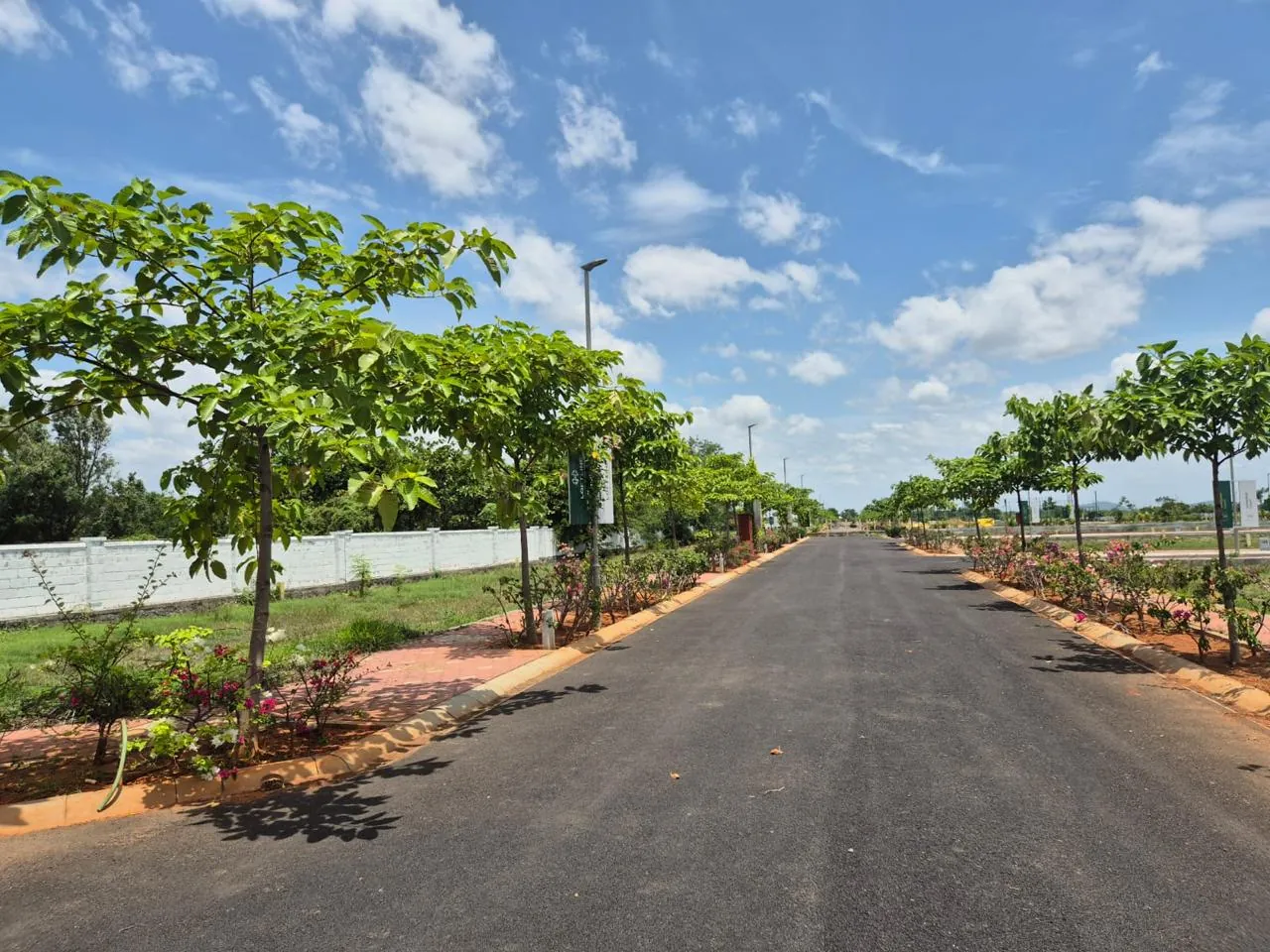 914 Sqft Plot for Sale in Thaiyur, Senganmal