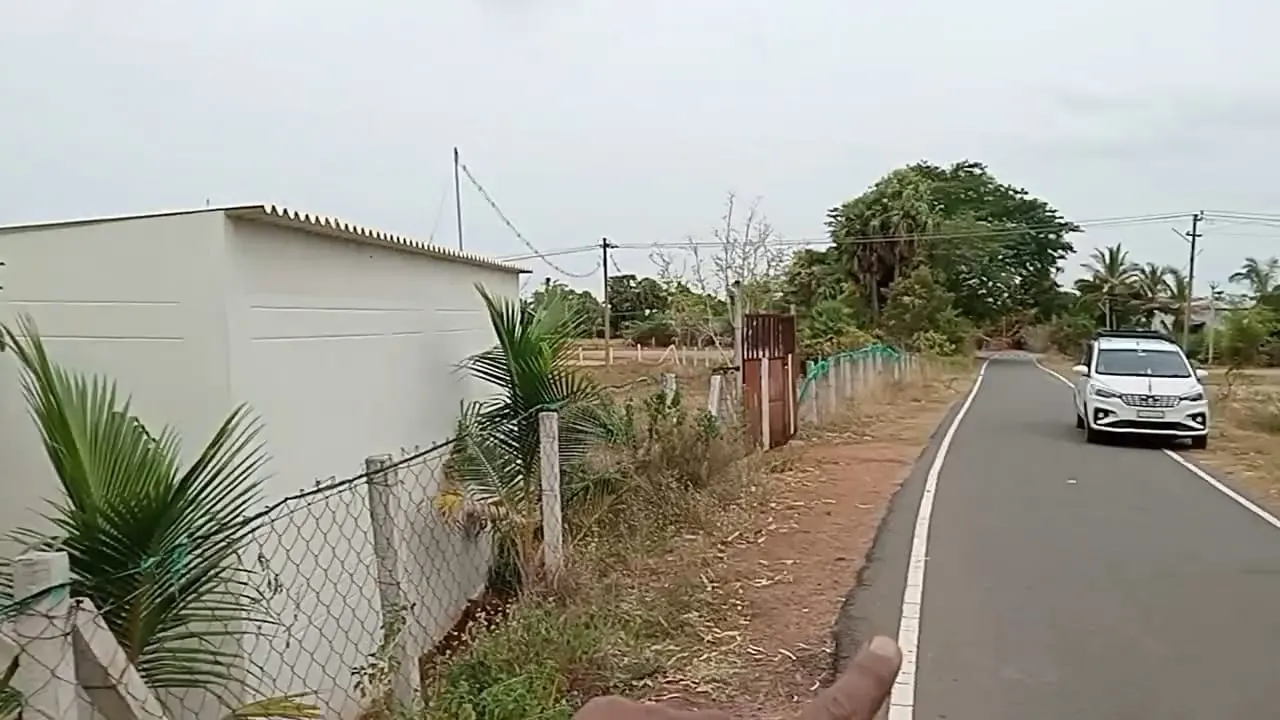 7.80 Acres Farm Land near Padaalam, Senthamangalam for Sale